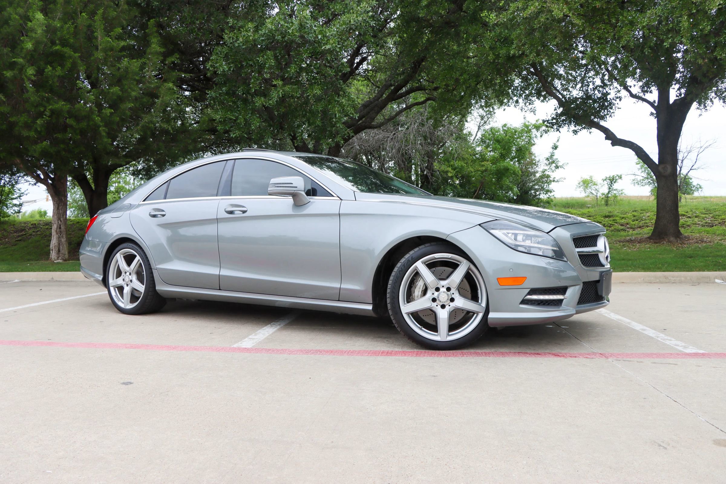 Used 2014 Mercedes-Benz CLS 550 w/ Premium 1 Package image 1