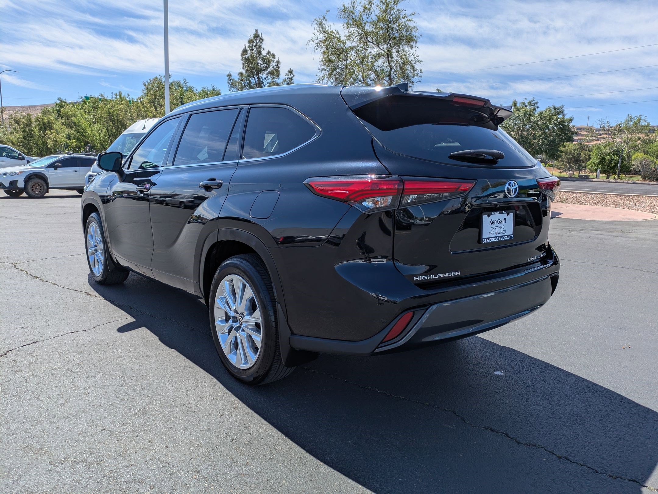 Used 2023 Toyota Highlander Limited AWD/4WD image 5