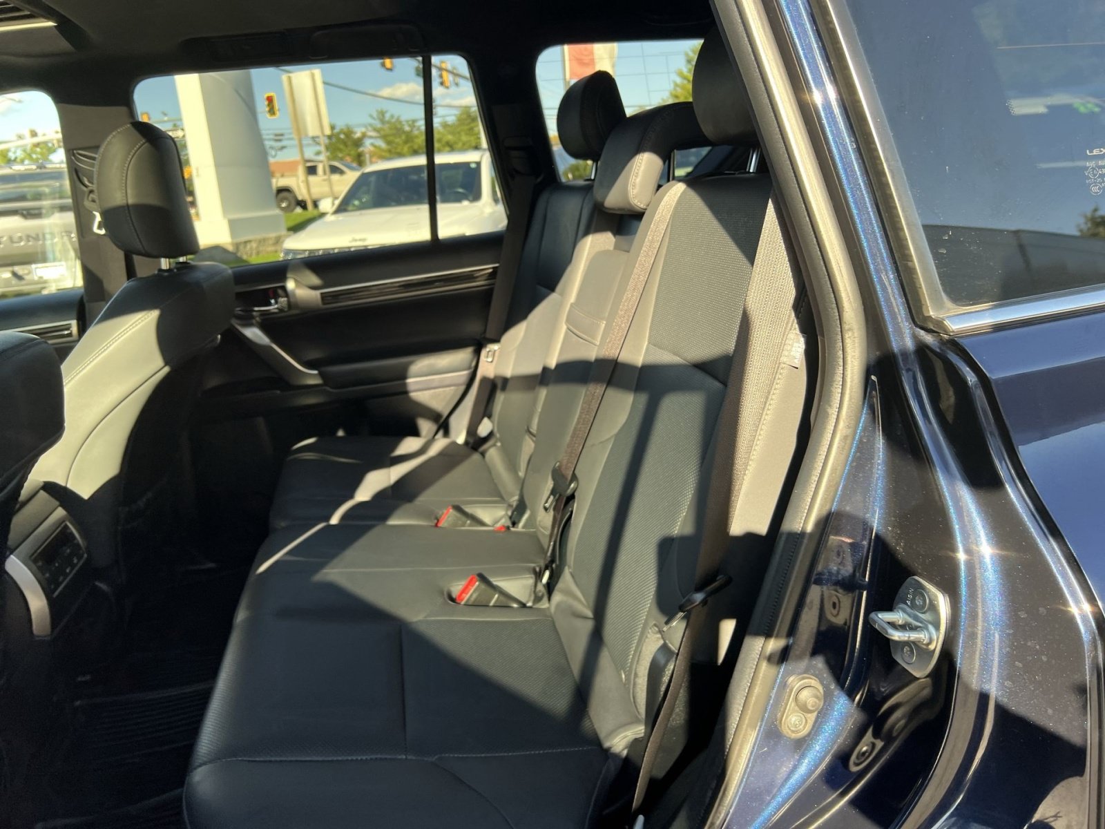 Used 2023 Lexus GX 460 Premium w/ Premium Plus Package AWD/4WD image 25