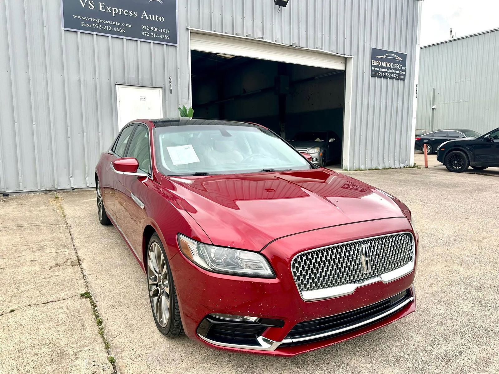 Used 2017 Lincoln Continental Select FWD image 9