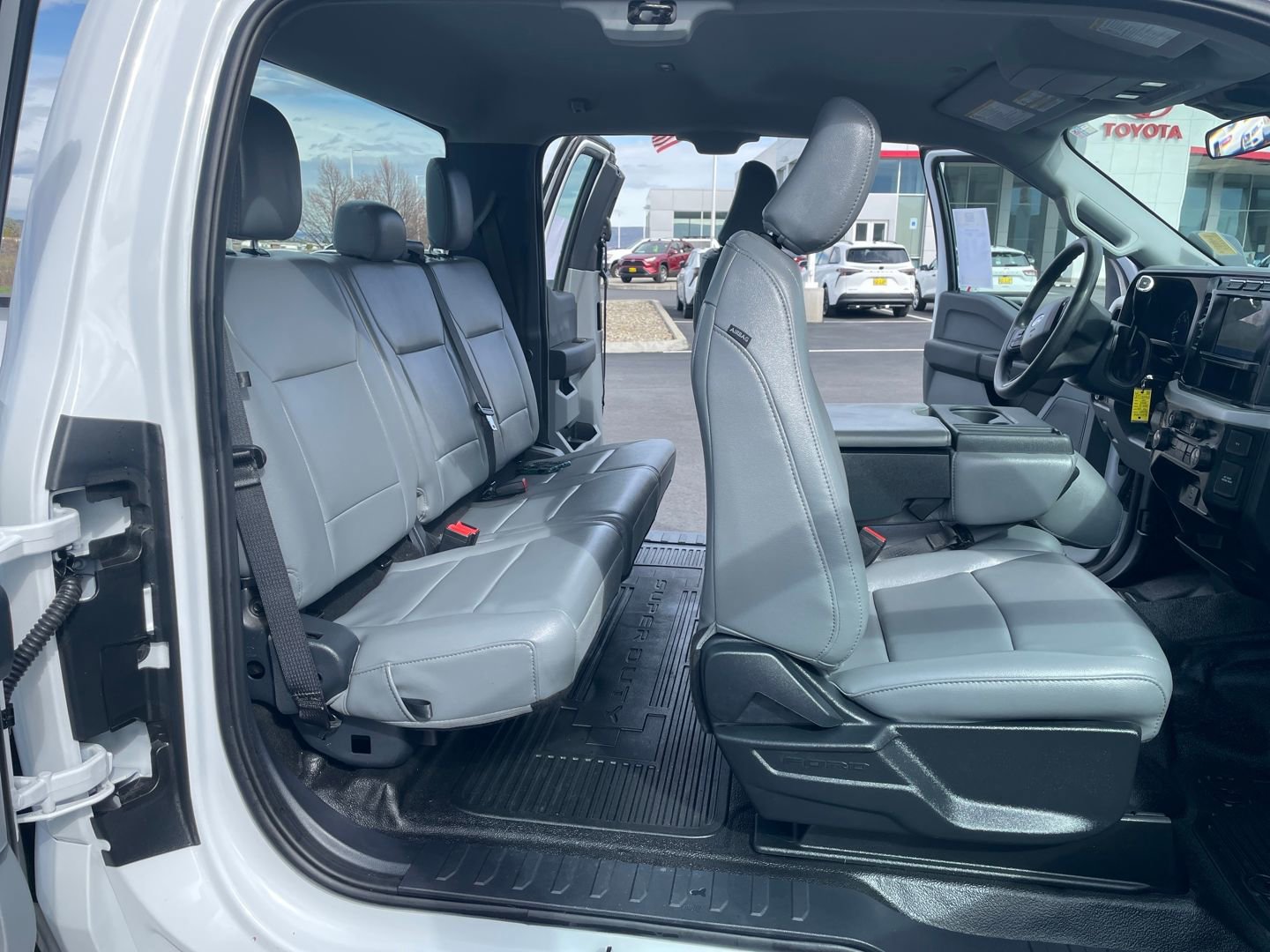 Used 2024 Ford F250 XL w/ XL Chrome Package image 16