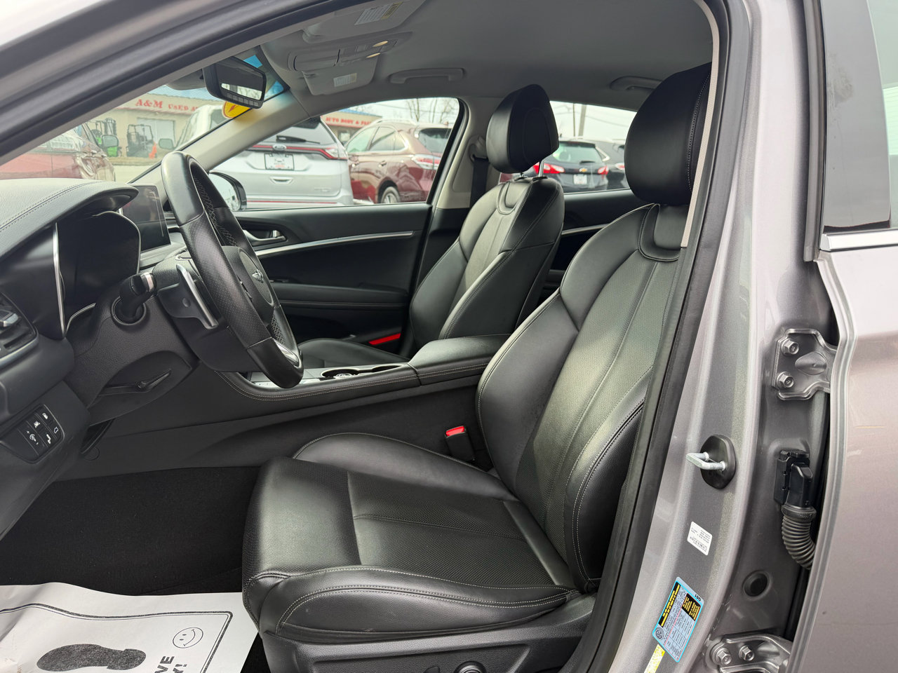 Used 2020 Genesis G70 2.0T image 9