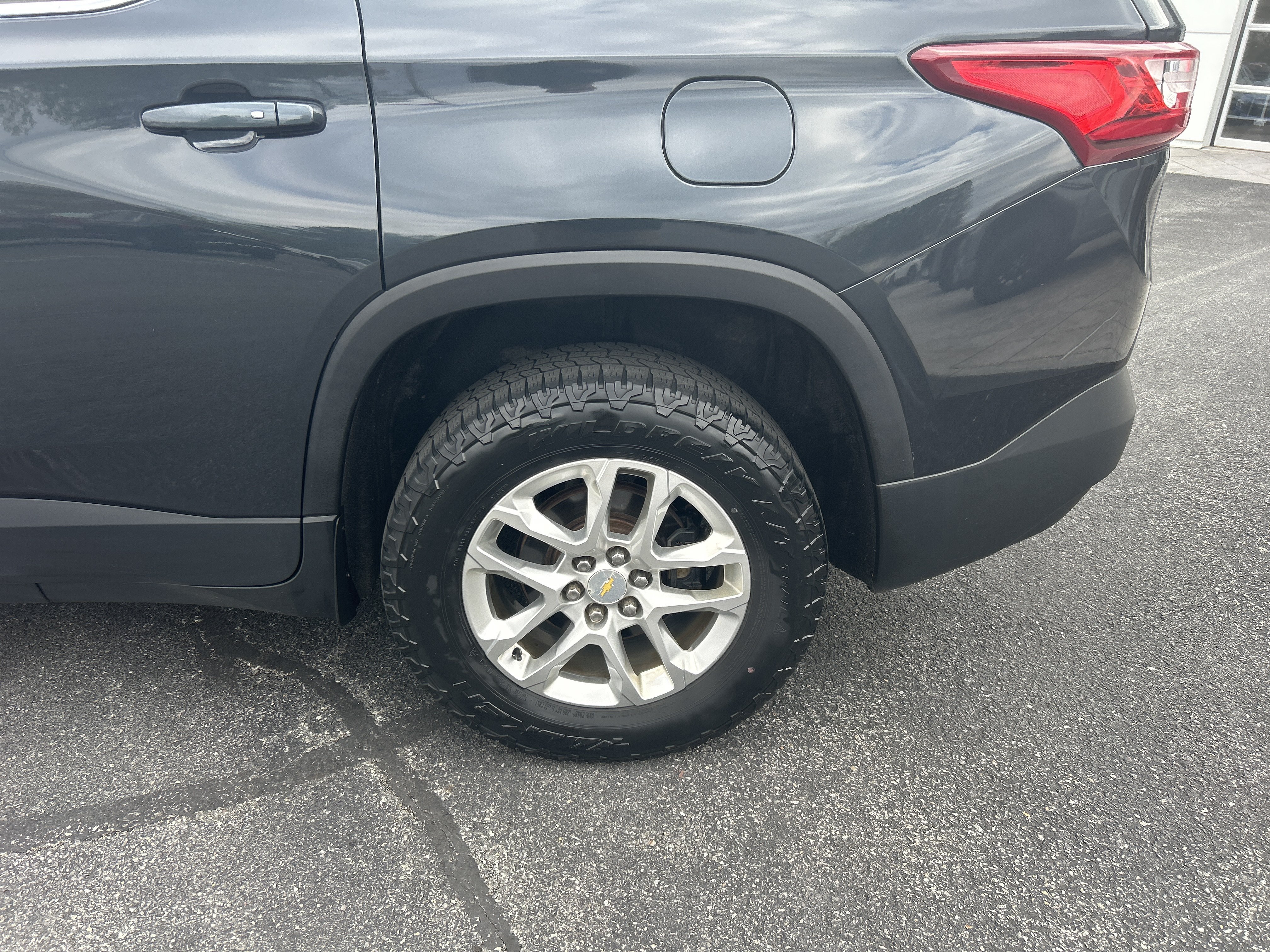 Used 2019 Chevrolet Traverse LT AWD/4WD image 5