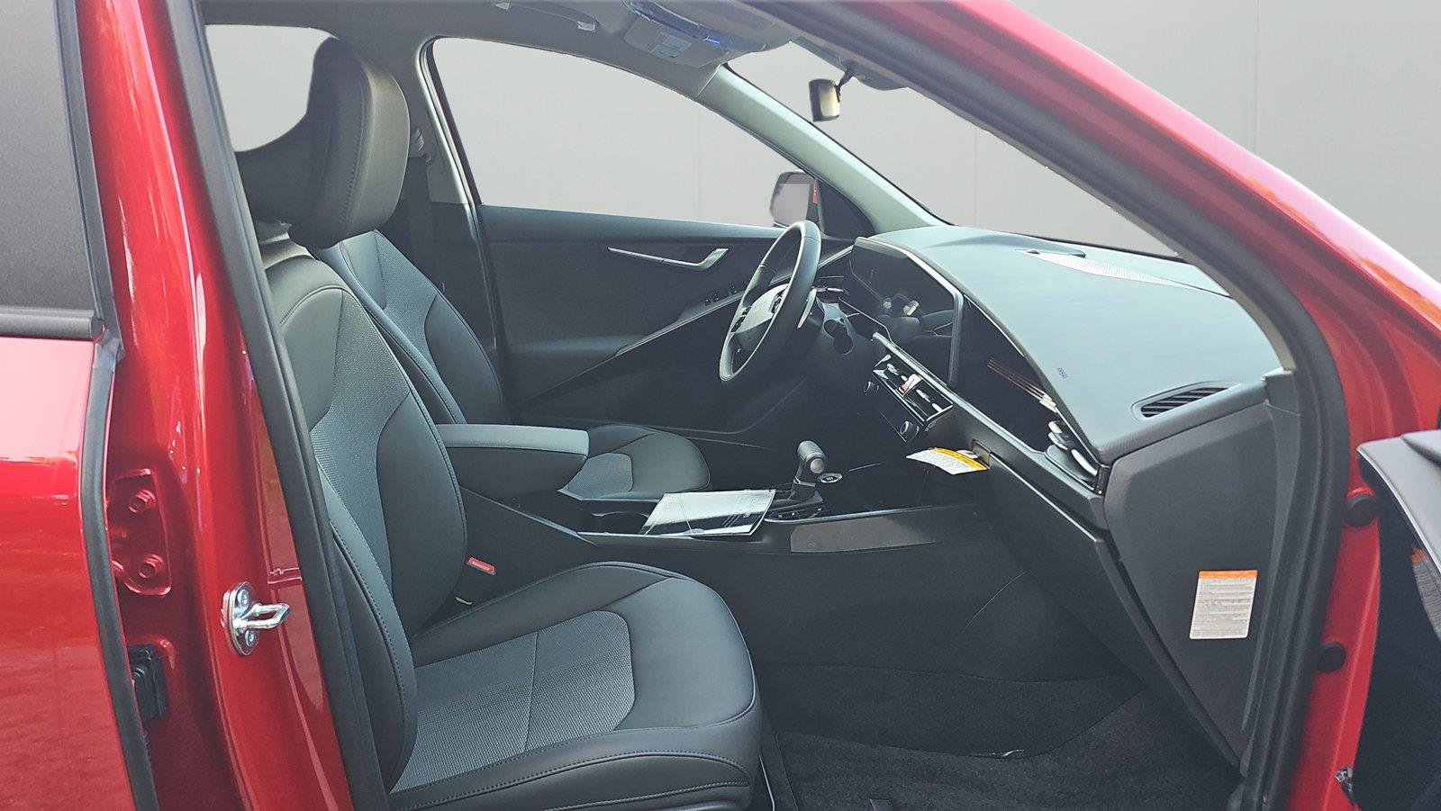 New 2026 Kia Niro EX FWD image 14