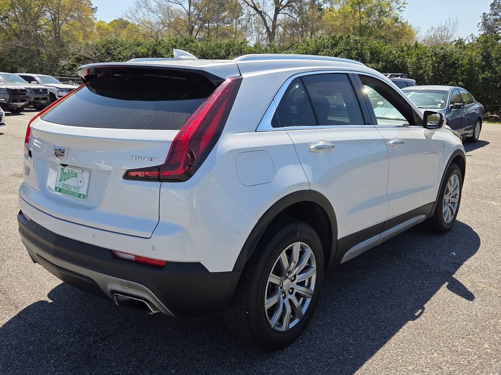 Used 2023 Cadillac XT4 Premium Luxury w/ Cold Weather Package image 5