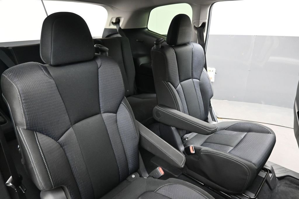 Certified 2025 Subaru Ascent Premium AWD/4WD image 16