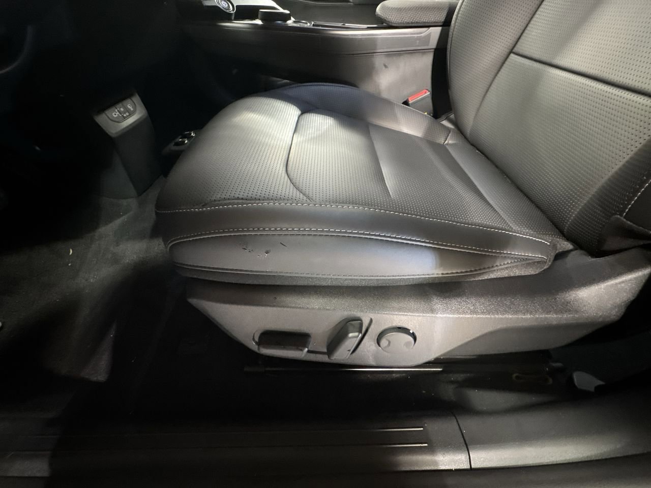 New 2025 Kia EV6 Wind image 17