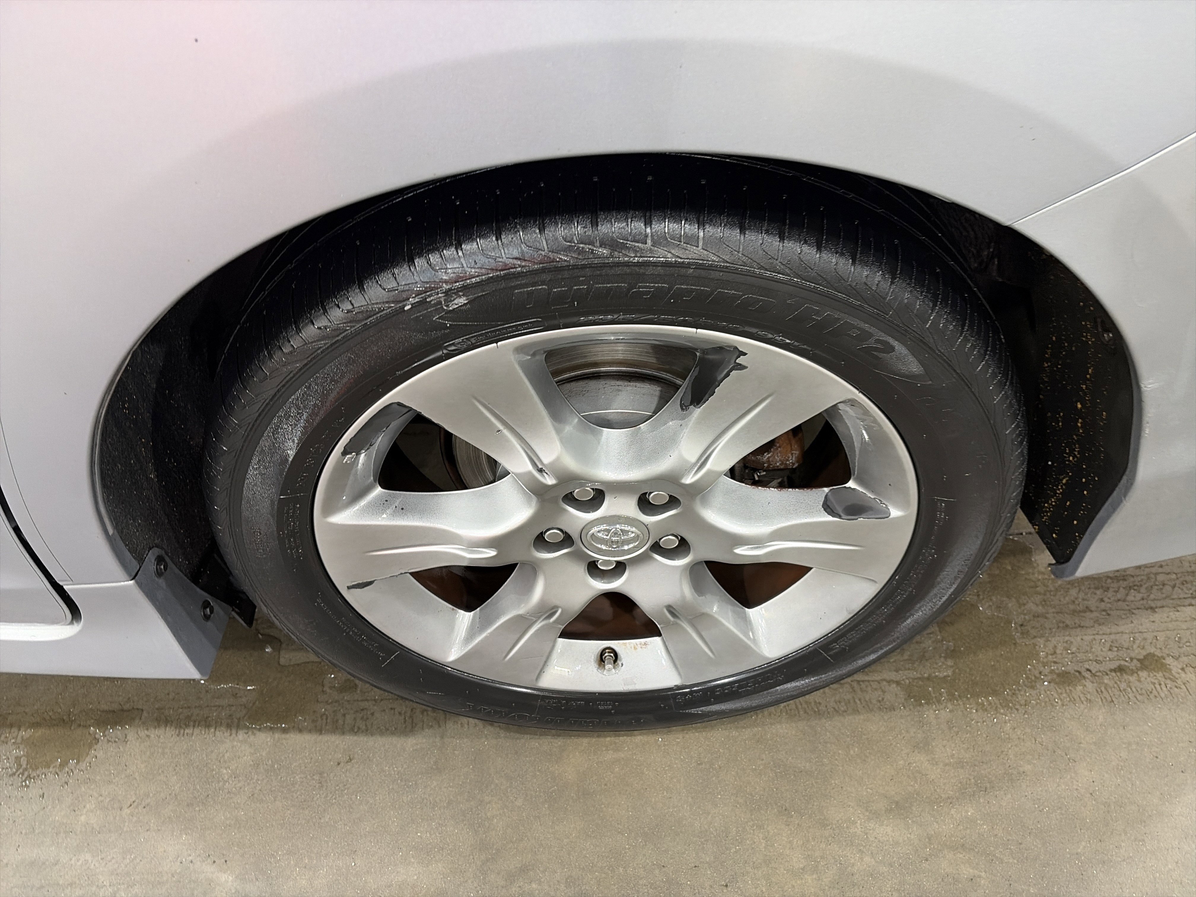 Used 2013 Toyota Sienna SE w/ Premium Pkg w/Entune FWD image 12