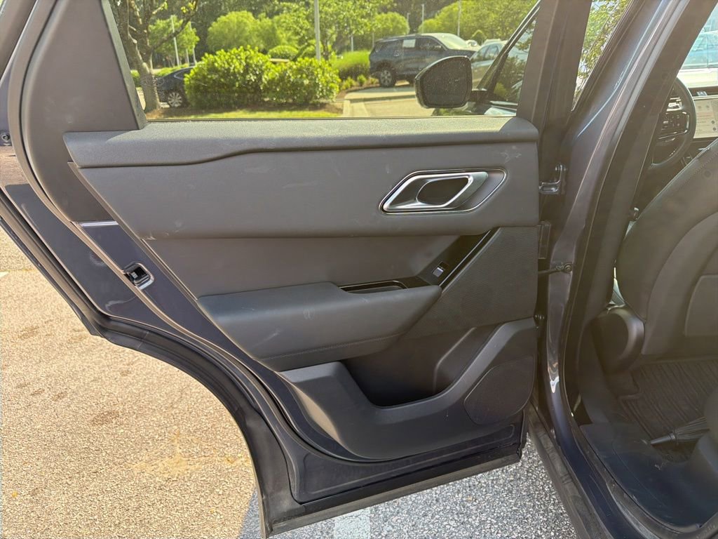 Used 2025 Land Rover Range Rover Velar Dynamic SE AWD/4WD image 13