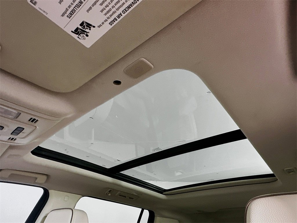 Used 2023 GMC Yukon XL Denali image 21