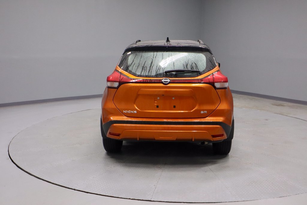 Certified 2023 Nissan Kicks SR w/ SR Premium Package FWD image 9