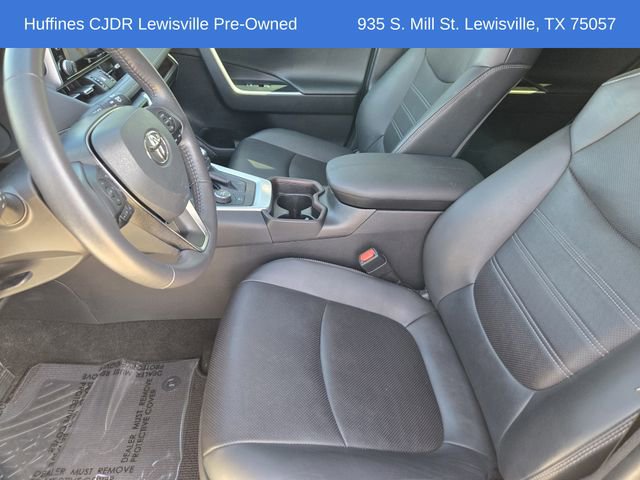 Used 2021 Toyota RAV4 Limited image 14