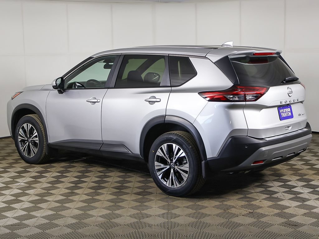 Used 2023 Nissan Rogue SV AWD/4WD image 7