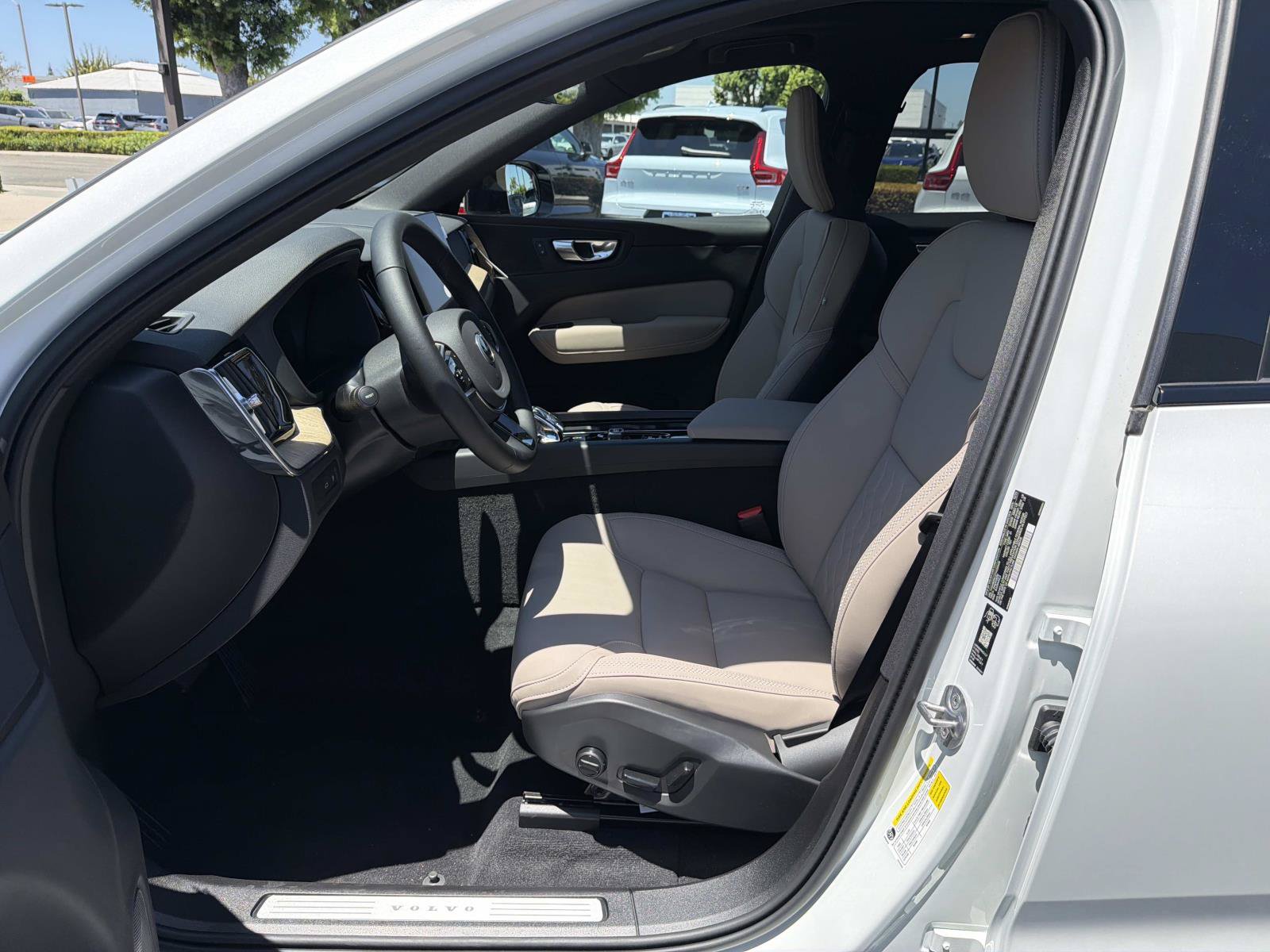 New 2026 Volvo XC60 T8 Plus w/ Protection Package Premier AWD/4WD image 13