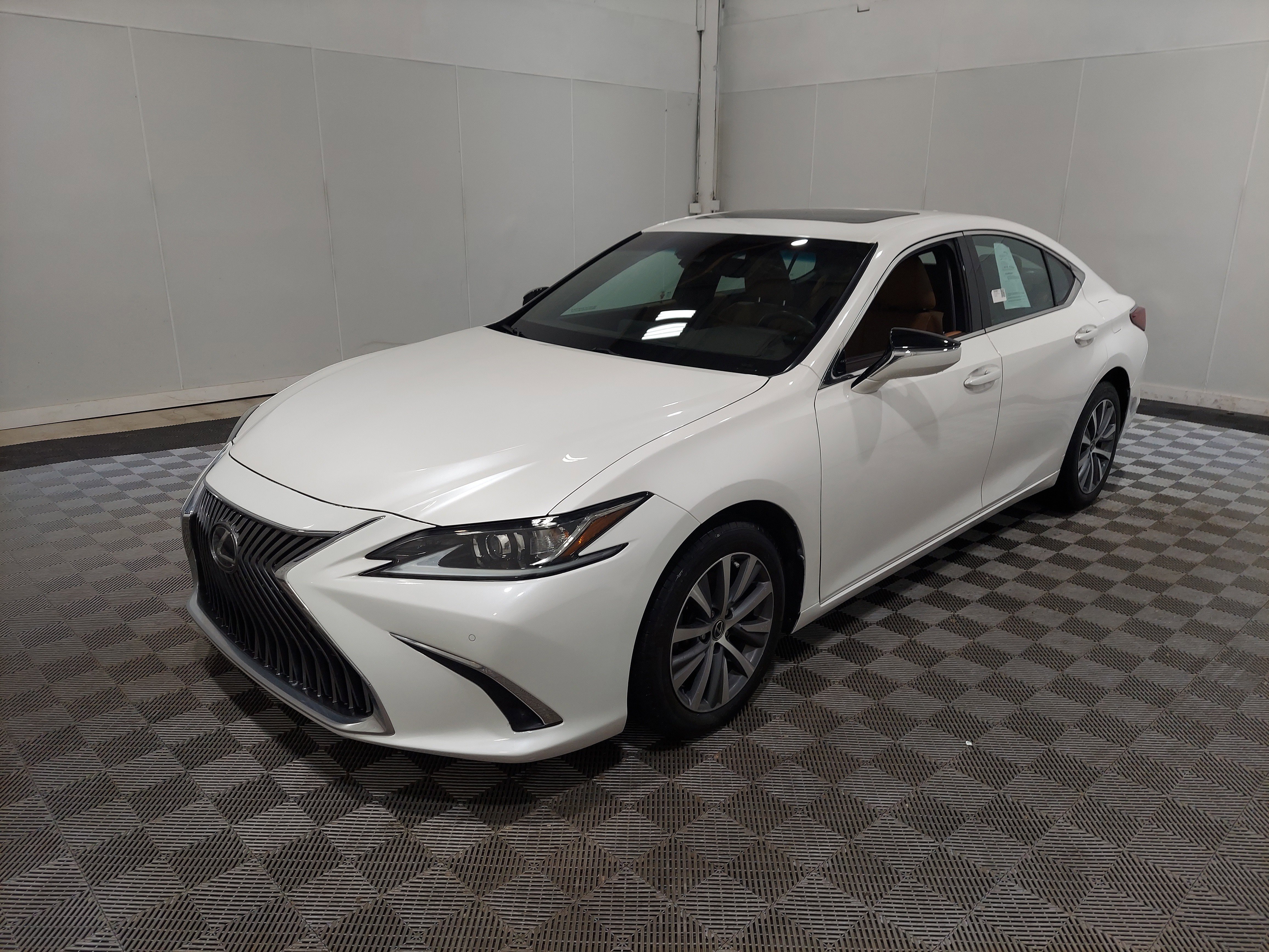 Used 2021 Lexus ES 250 AWD/4WD image 1