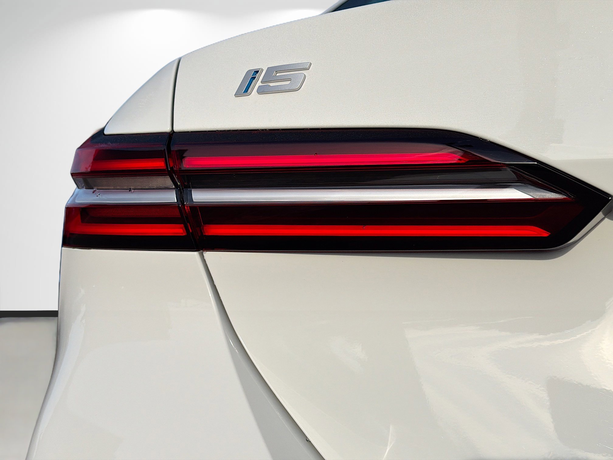 New 2026 BMW i5 eDrive40 RWD image 10