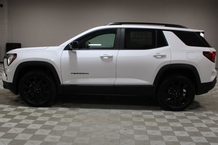 New 2026 GMC Terrain Elevation w/ Black Edition image 5