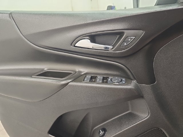 Used 2024 Chevrolet Equinox LT FWD image 34