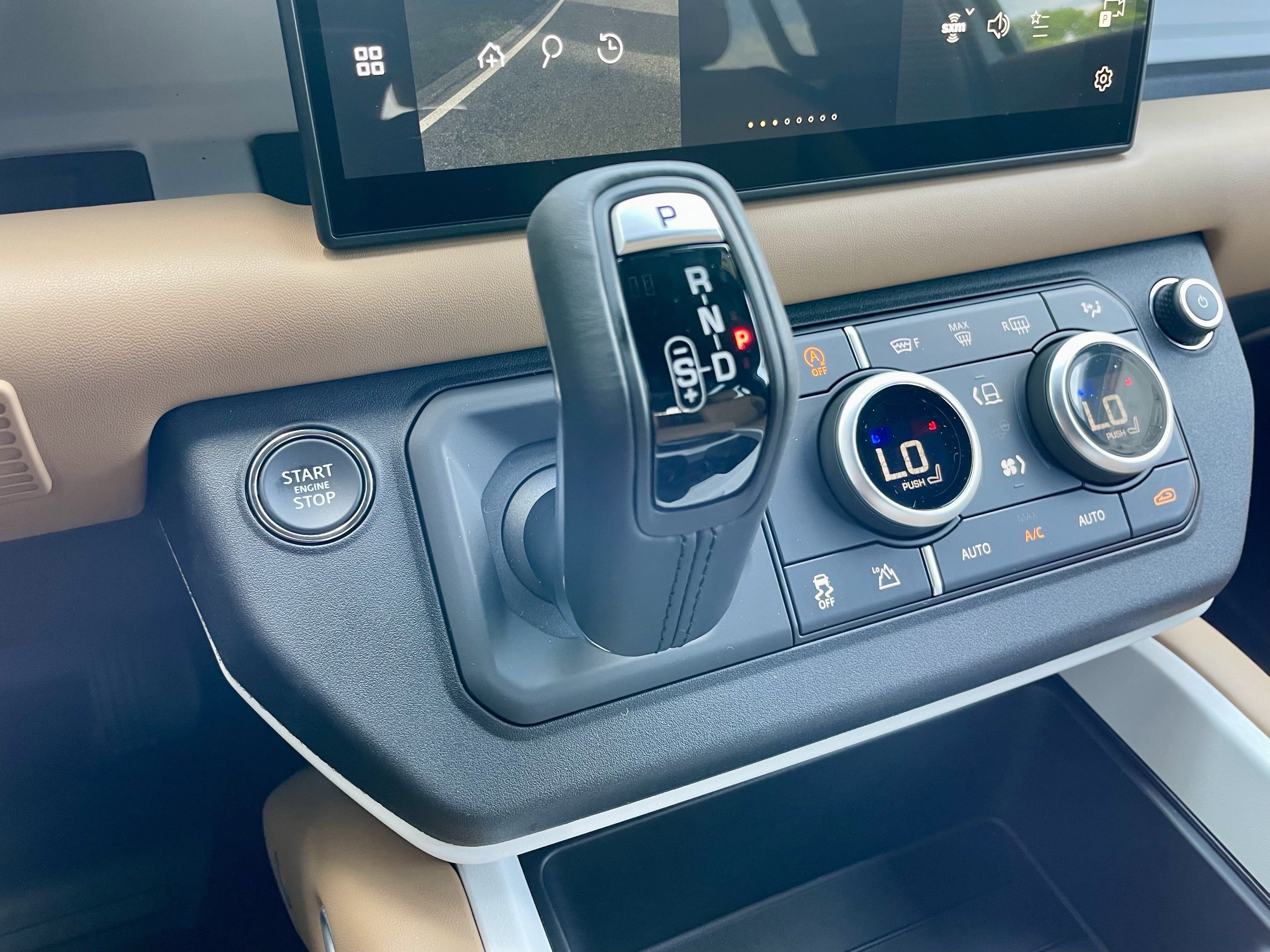 New 2025 Land Rover Defender 90 X-Dynamic SE image 20