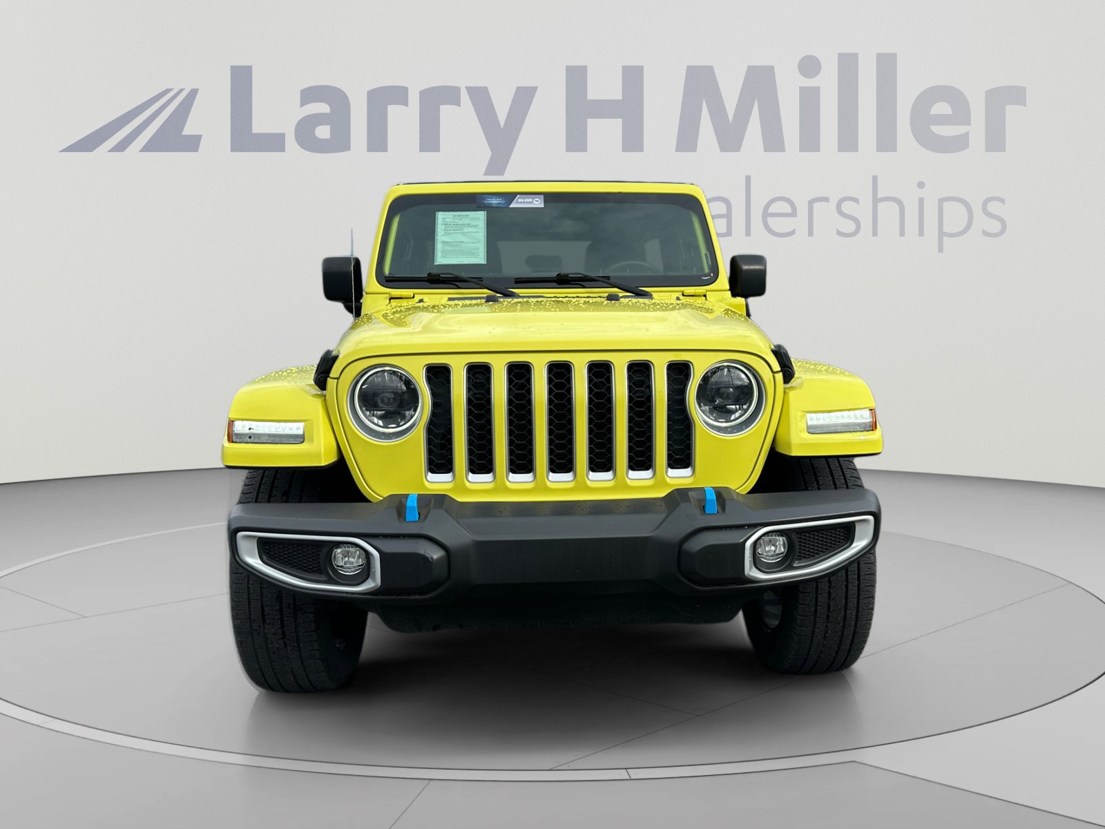 Used 2023 Jeep Wrangler Unlimited Sahara AWD/4WD image 8