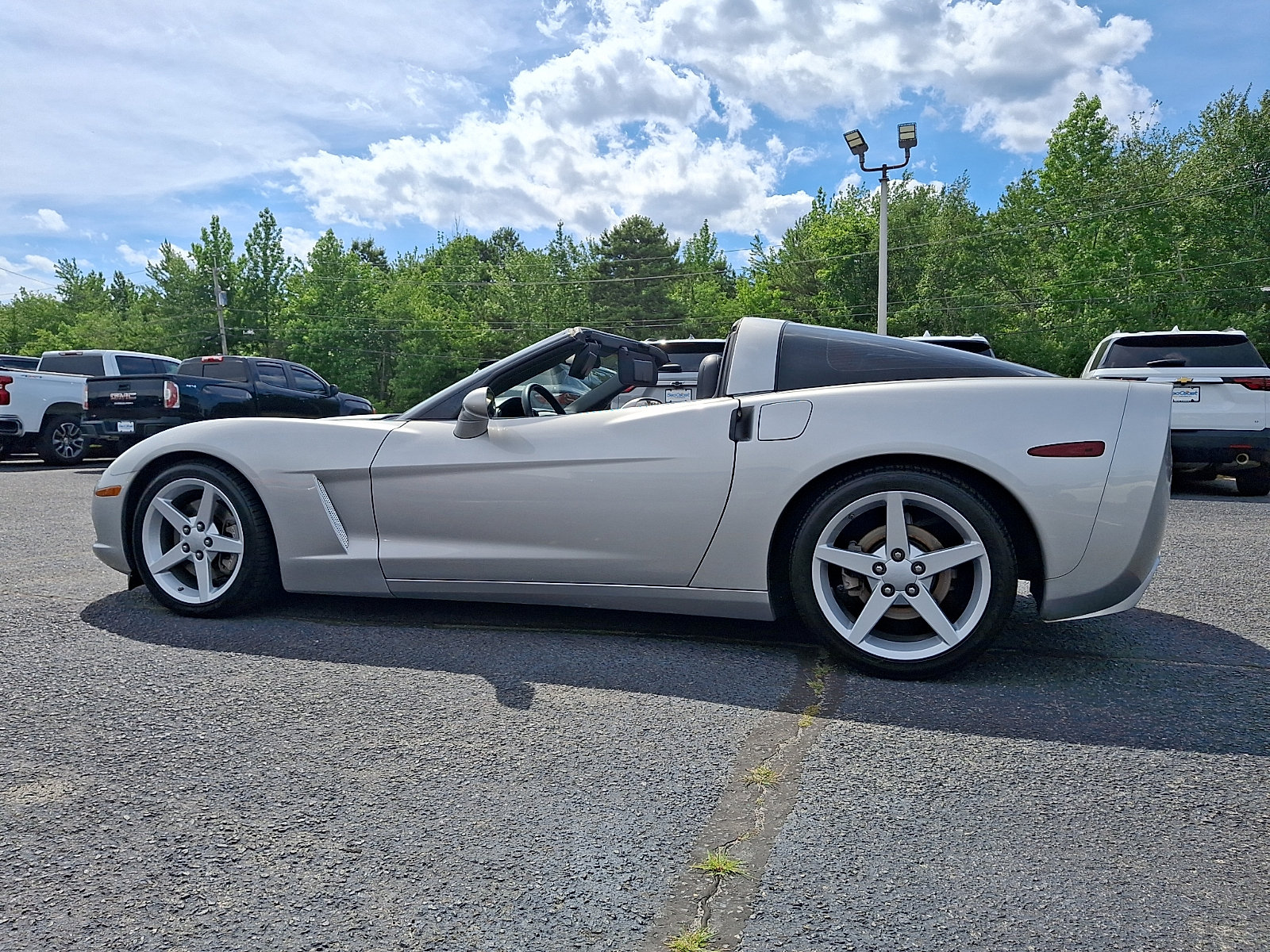 Used 2005 Chevrolet Corvette Coupe w/ Preferred Equipment Group RWD image 29