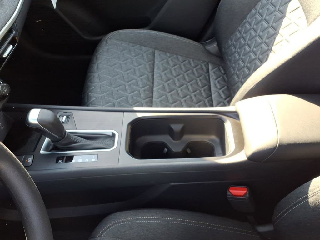 New 2026 Nissan Kicks SV image 17