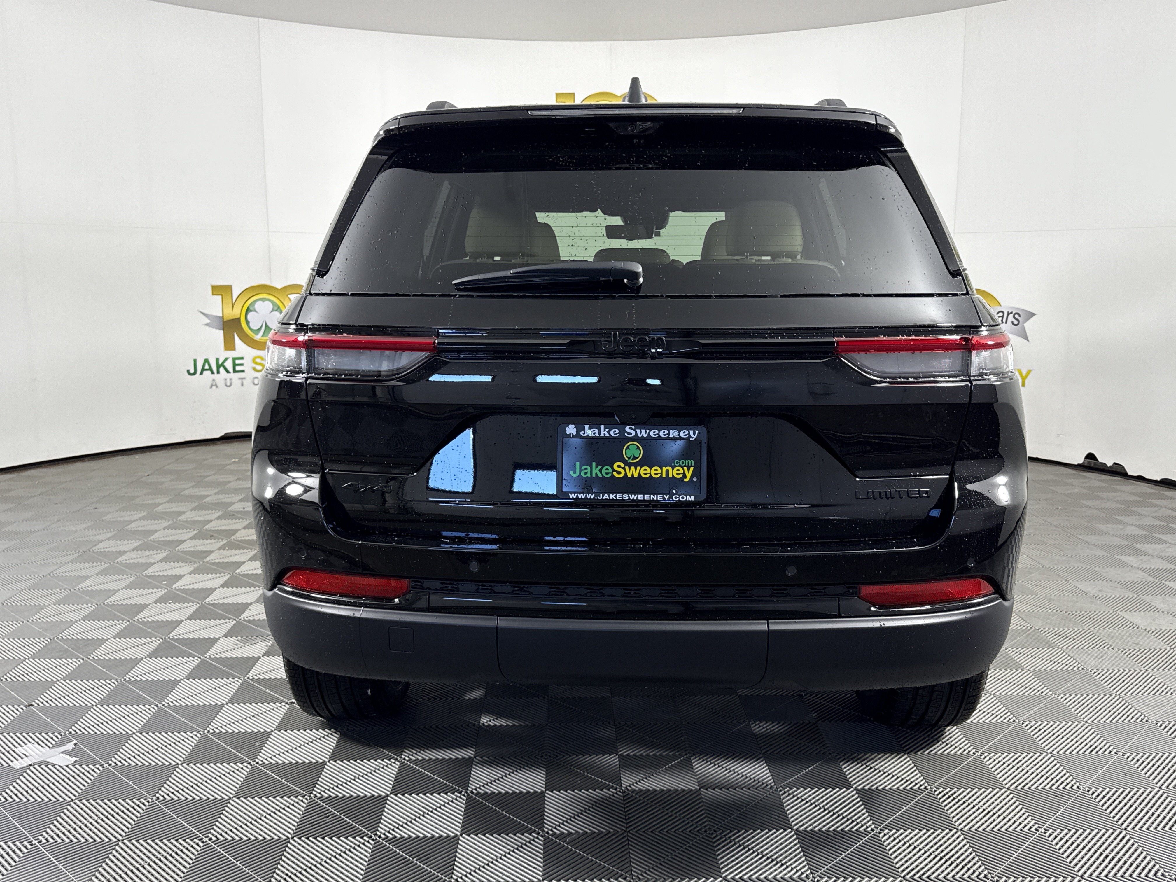New 2025 Jeep Grand Cherokee Limited w/ Luxury Tech Group II AWD/4WD image 7