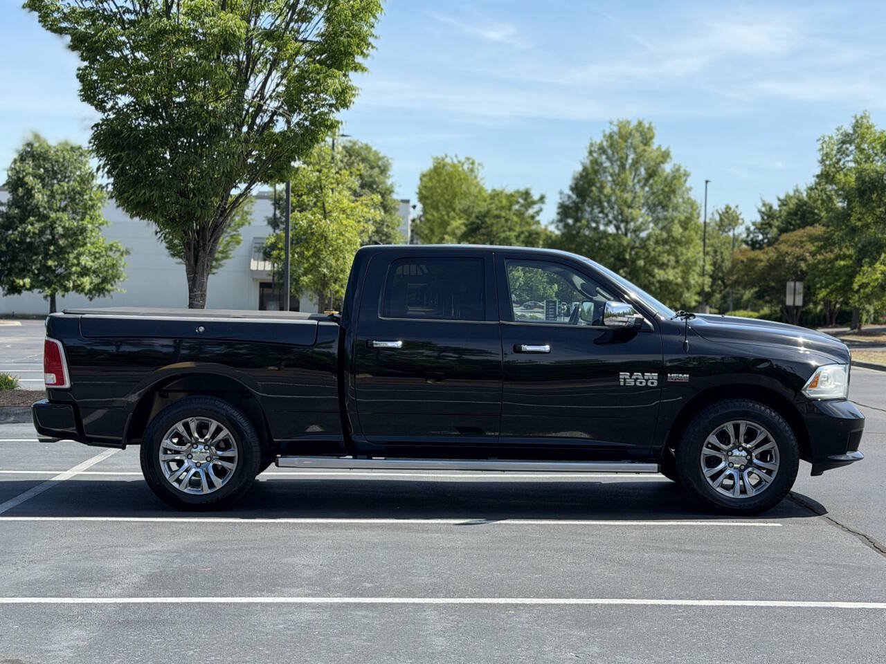 Used 2014 RAM 1500 Limited AWD/4WD image 11
