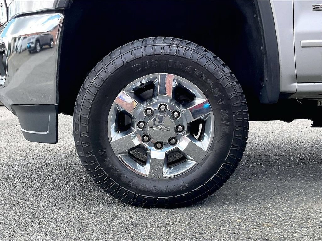 Used 2017 GMC Sierra 2500 SLE w/ HD SLE Preferred Plus Package AWD/4WD image 7
