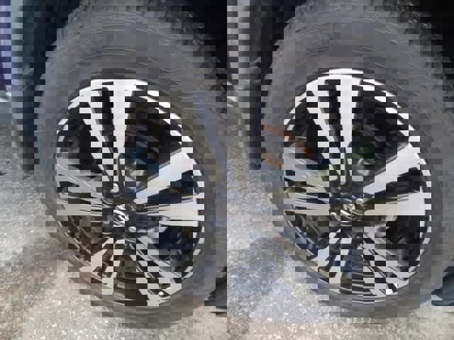 Used 2020 Nissan Kicks SV w/ Exterior Package image 23