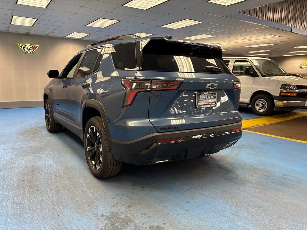 New 2026 Chevrolet Equinox RS w/ Convenience Package III FWD image 10