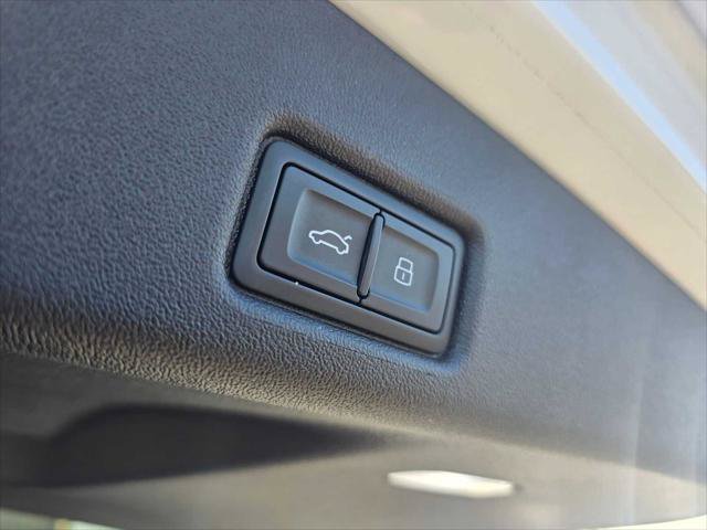 Used 2025 Audi Q5 Premium w/ Convenience Package AWD/4WD image 15