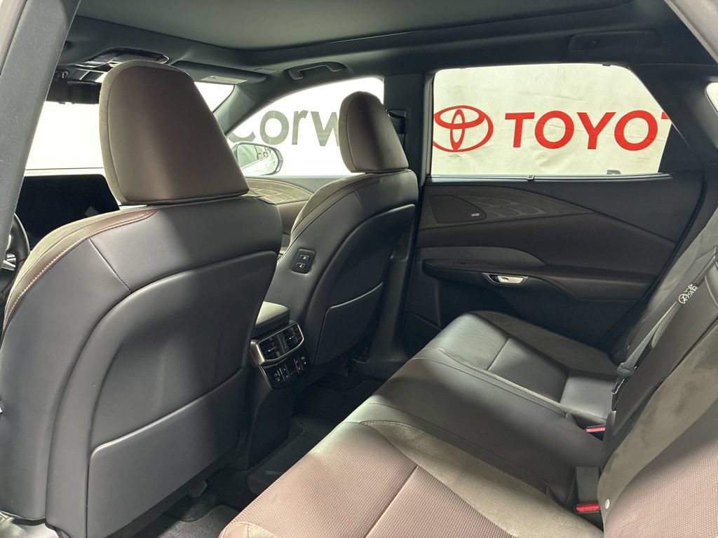 Used 2025 Lexus RX 450h AWD w/ Convenience Package image 19