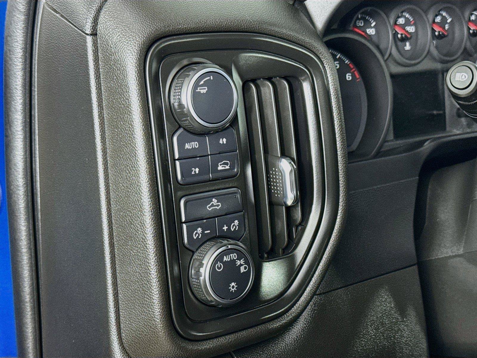Used 2023 Chevrolet Silverado 1500 Custom AWD/4WD image 12