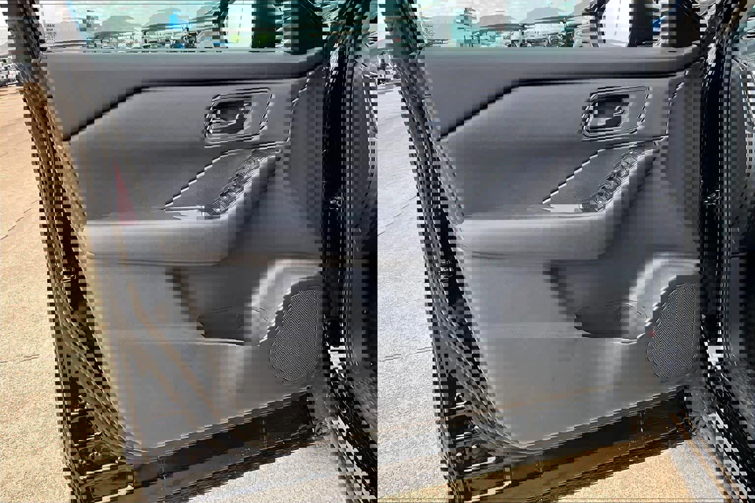 Certified 2025 Nissan Rogue S FWD image 23