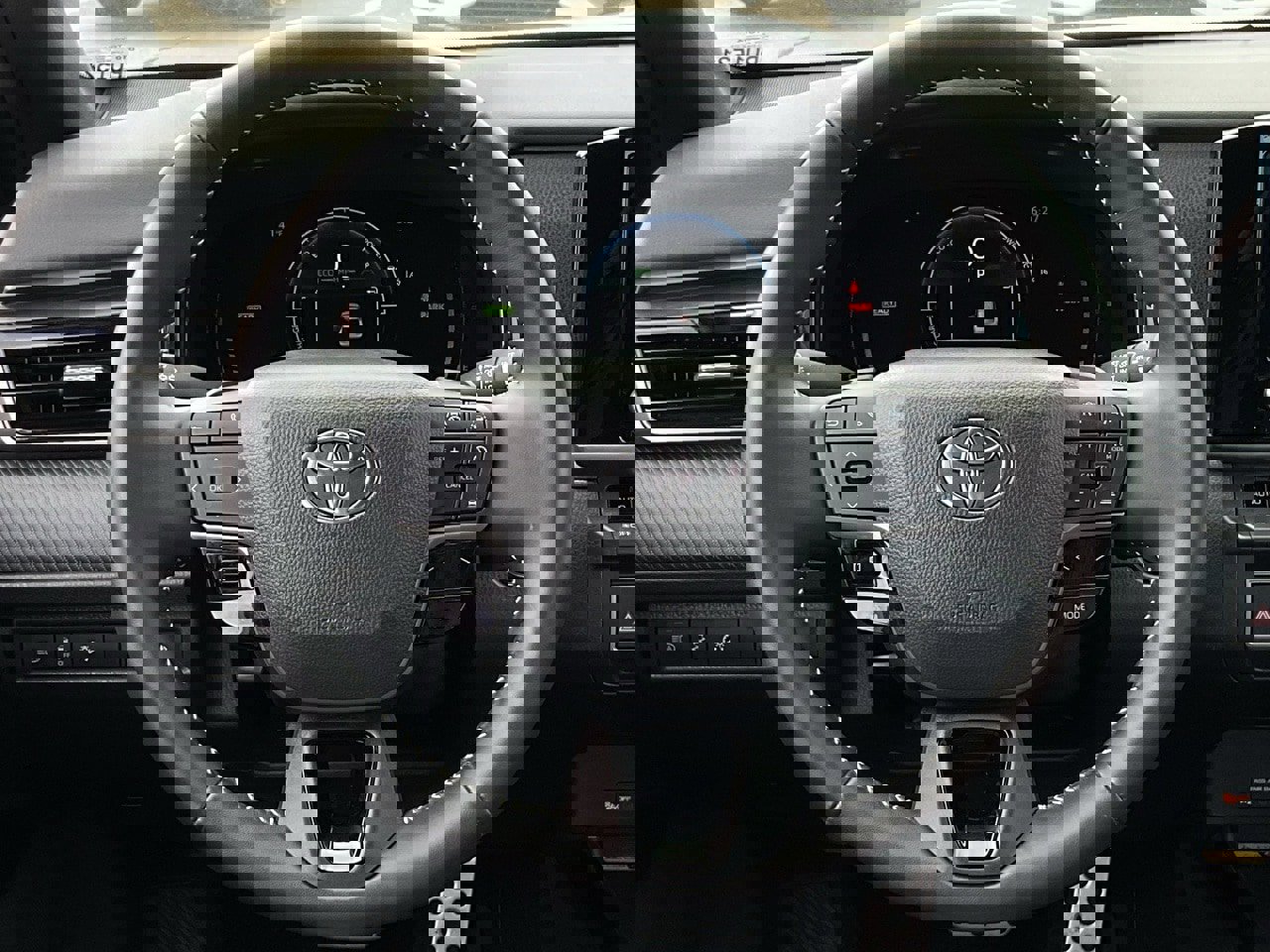 Used 2025 Toyota Camry SE image 20