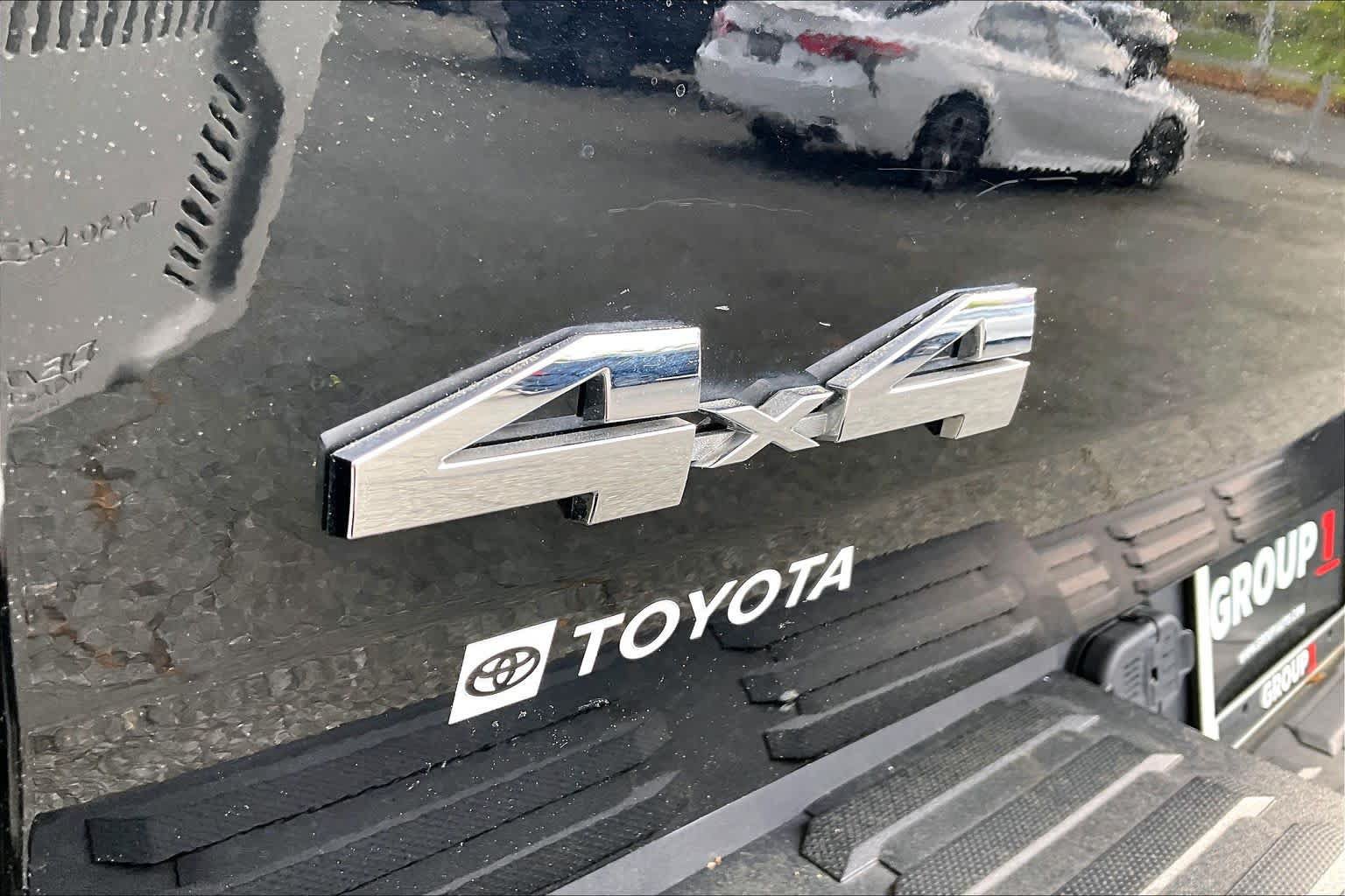 Used 2023 Toyota Tundra SR5 w/ SR5 Convenience Package AWD/4WD image 10
