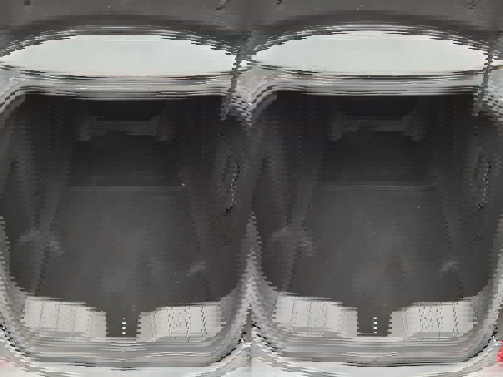 Used 2021 Chevrolet Camaro LT w/ Technology Package image 27