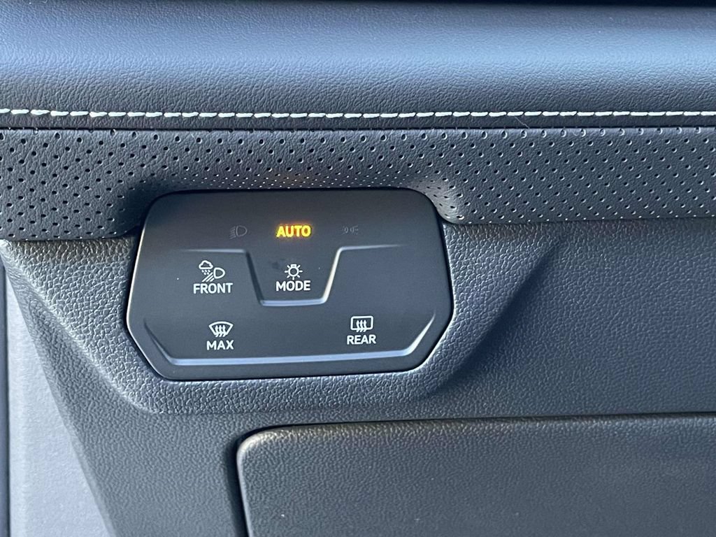 New 2026 Volkswagen Atlas Cross Sport SE AWD/4WD image 19