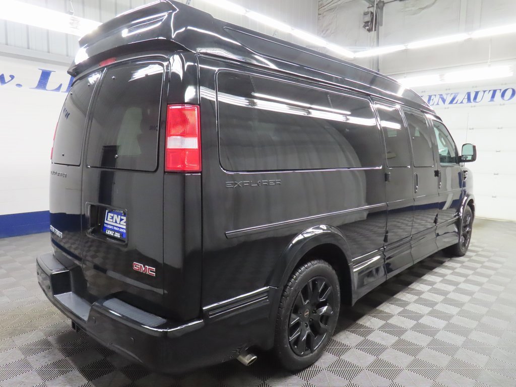 Used 2022 GMC Savana 2500 Extended w/ Enhanced Convenience Package image 4