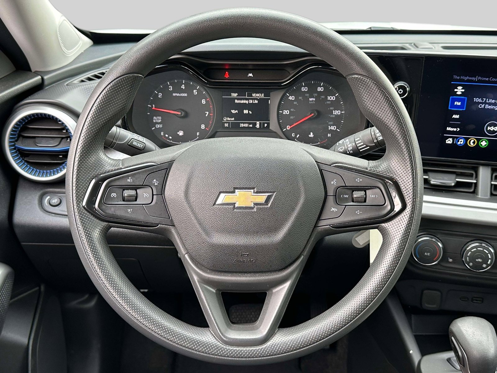Used 2024 Chevrolet Trax LS w/ LS Convenience Package image 13