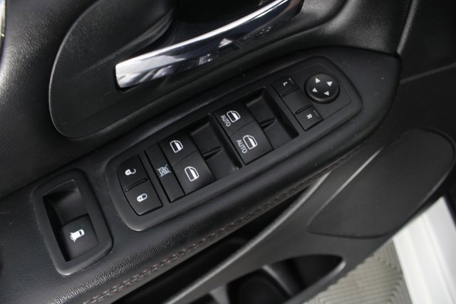 Used 2020 Dodge Grand Caravan SE image 13