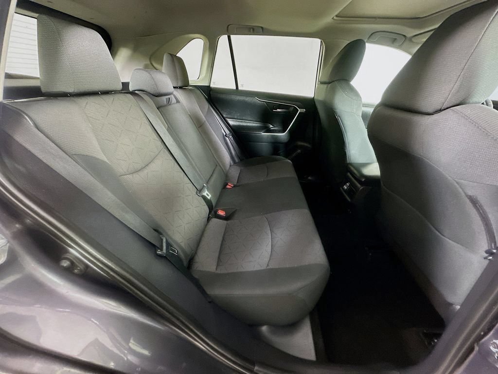 Used 2019 Toyota RAV4 XLE w/ Convenience Package AWD/4WD image 8