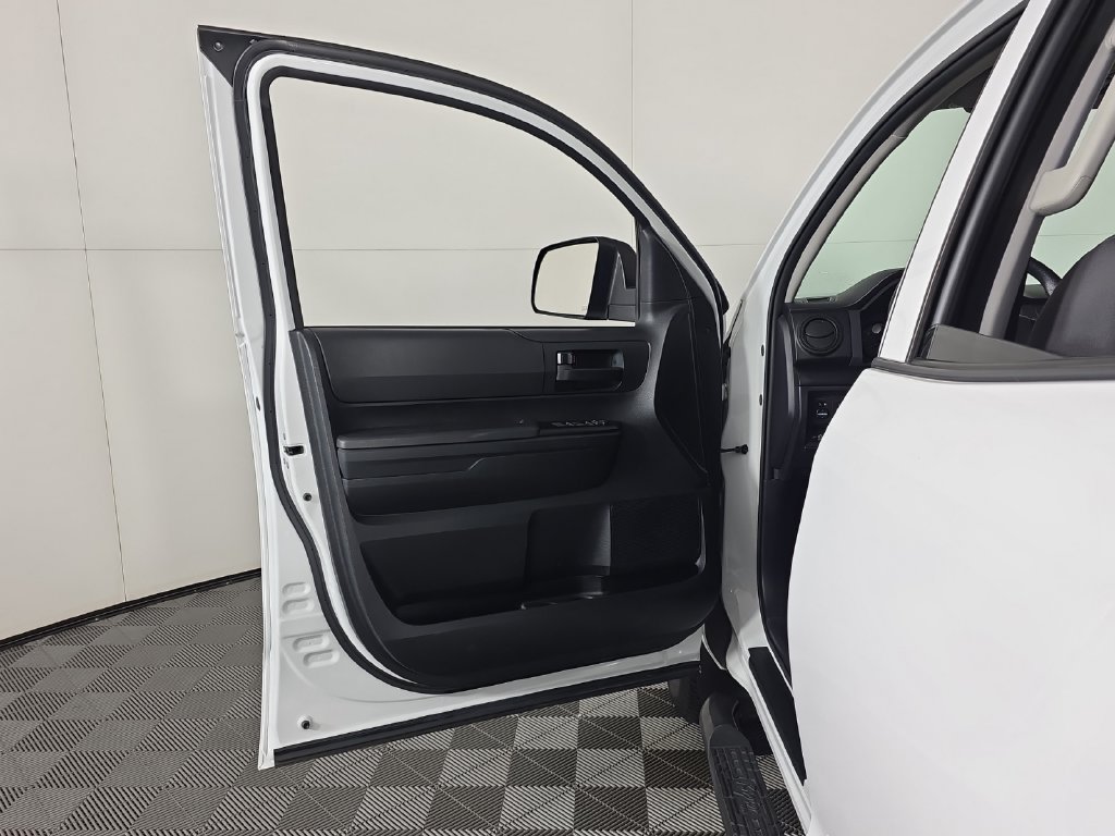 Used 2017 Toyota Tundra SR AWD/4WD image 24