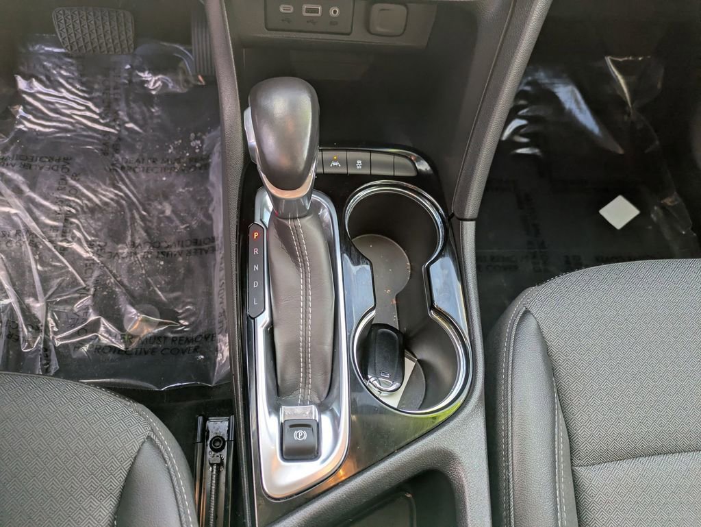 Used 2022 Buick Encore GX Select image 19