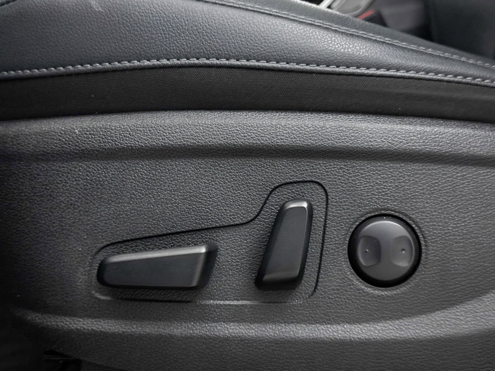 Certified 2024 Kia Telluride EX w/ EX Captain's Chair Package image 28