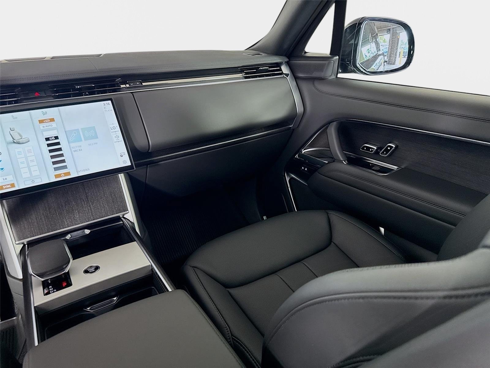 New 2026 Land Rover Range Rover SE AWD/4WD image 26
