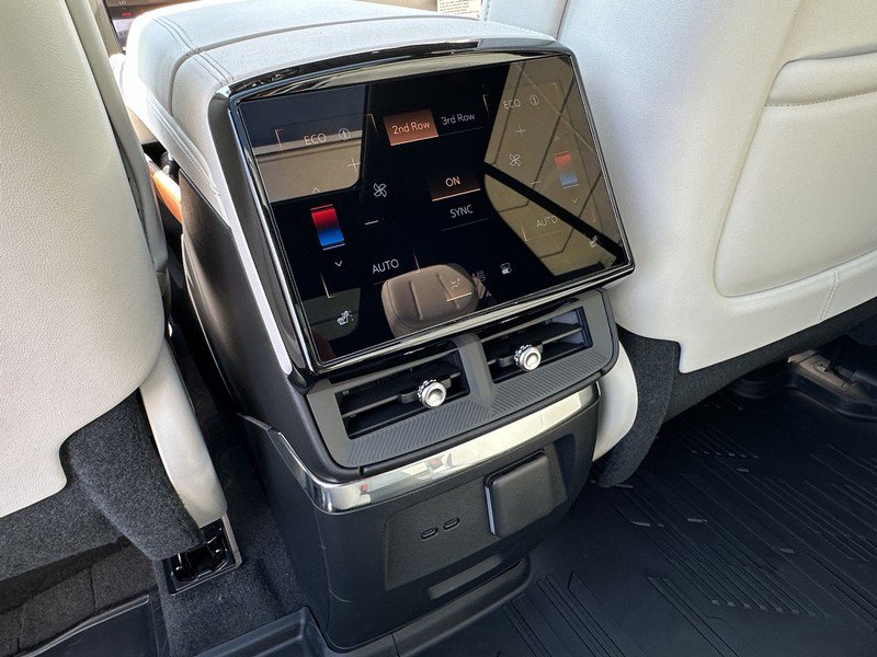 New 2026 Cadillac Vistiq Sport image 8