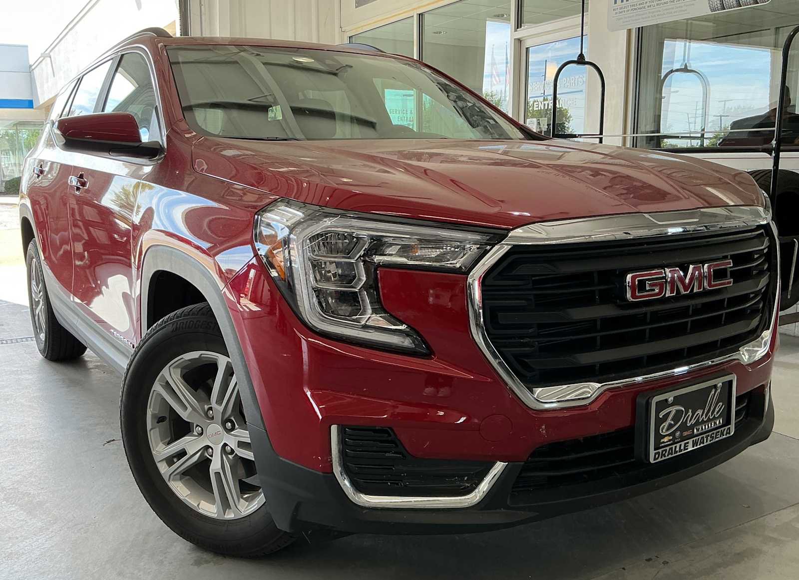 Used 2023 GMC Terrain SLE w/ Driver Convenience Package