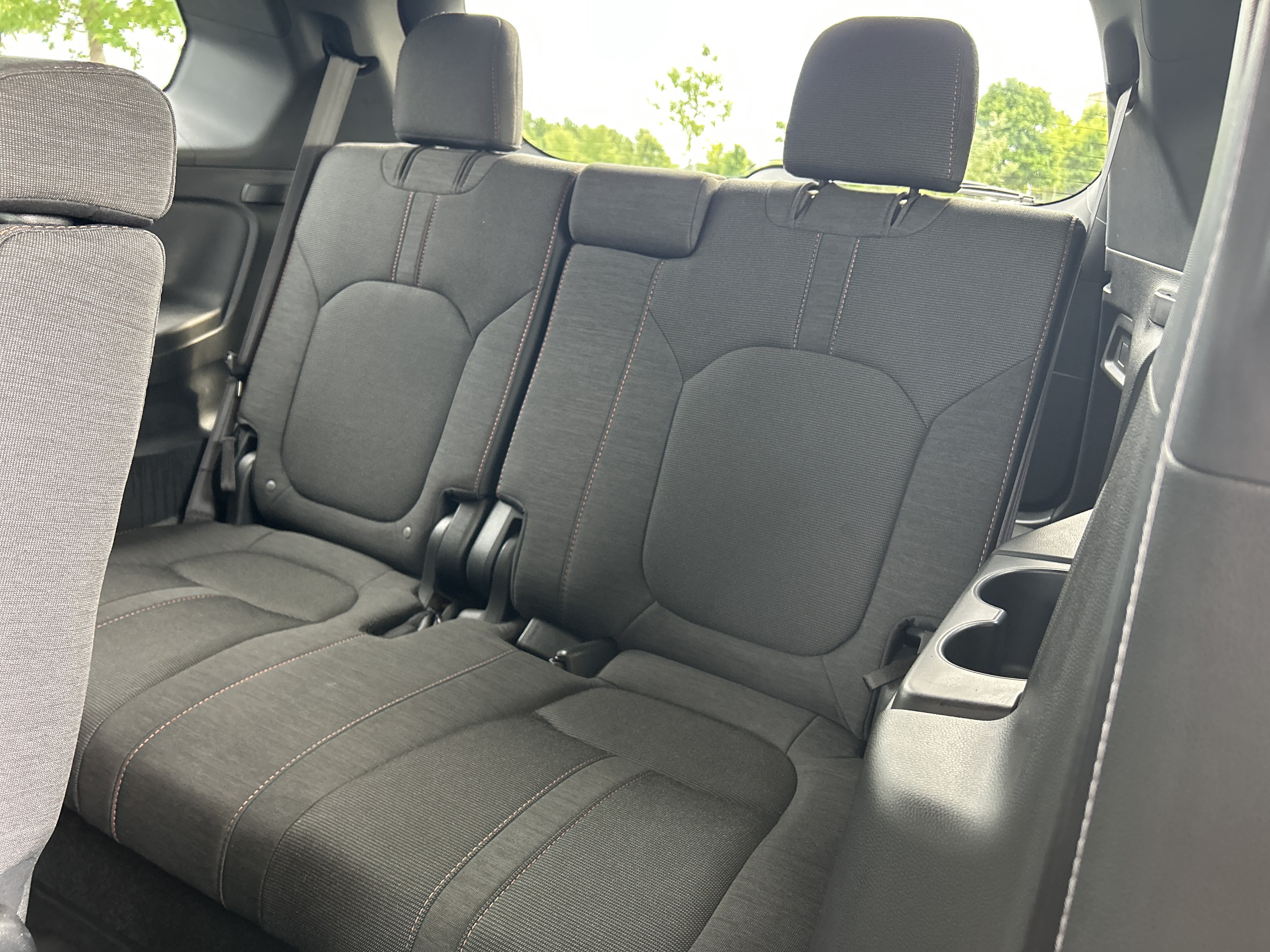 Used 2025 Honda Pilot Sport image 27